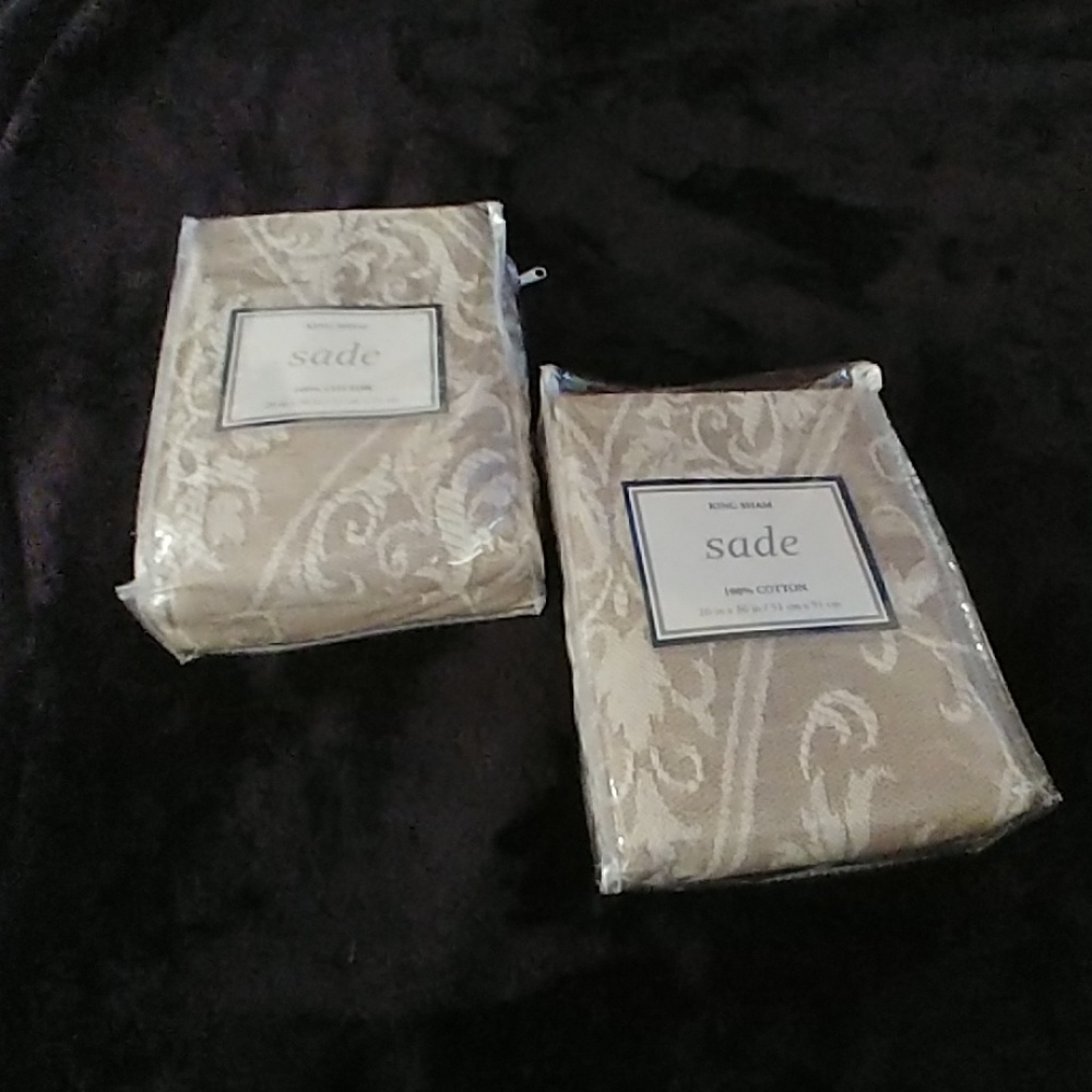 Safe 100% cotton king size shams (2)